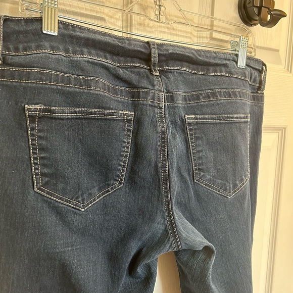 Maurice Low Rise Jeans - Picture 10 of 12